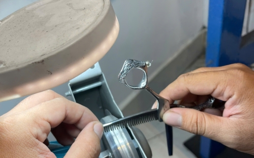 Dịch Vụ Mài Kéo Chuyên Nghiệp tại Tiền Giang – Sắc Bén Như Mới