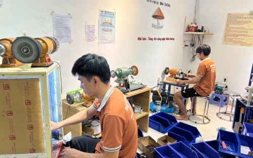 Mài Lưỡi Tông Đơ Thú Cưng Siêu Bén – Cách Giữ Lưỡi Tông Đơ Bền Và Bén Lâu Hơn